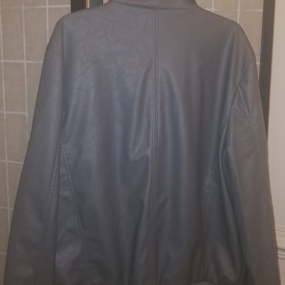 Coat - Picture 8 of 8
